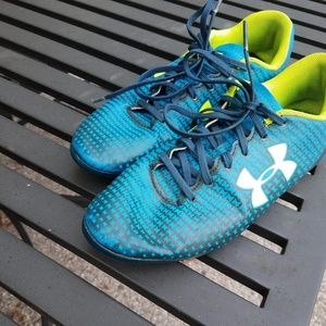 Under Armour soccer shoes size 5